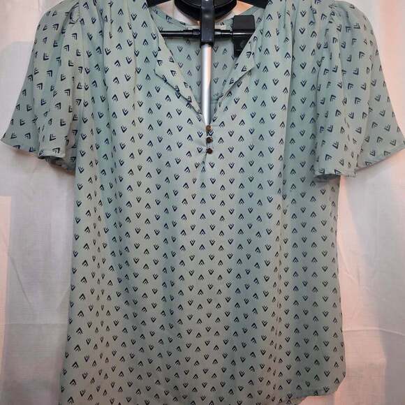 No Frills Mint Green Goemetric Pattern Short Sleeve Blouse Small - Picture 1 of 5